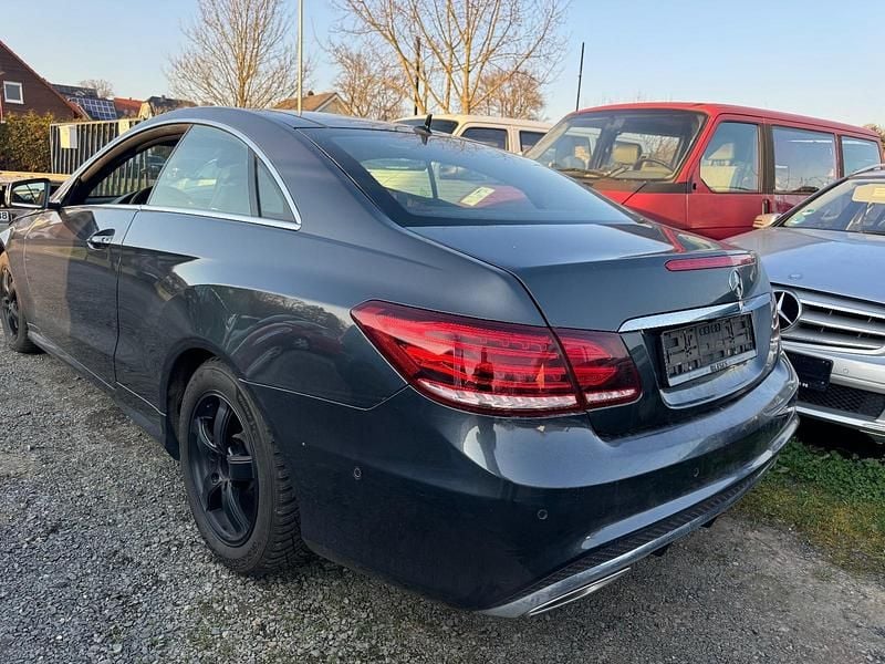 Gebraucht Mercedes E220 AMG 170 PS (125 kW) 2013 Grau Coupé