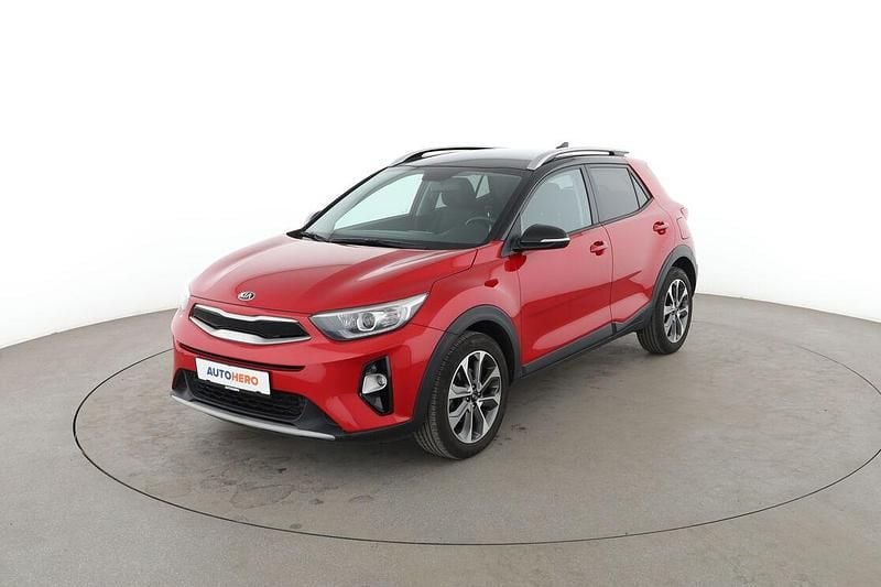 Rot Gebraucht 2020 Kia Stonic Vision SUV | 11.830 € (Fairer Preis) - Bild 1/3