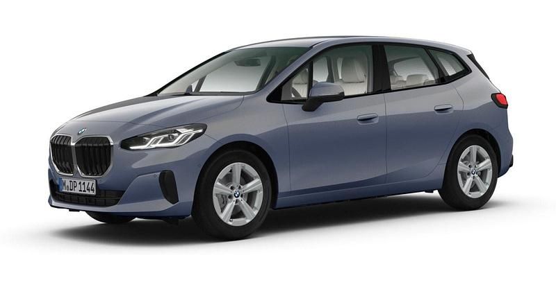 Gebraucht BMW 220 Active Tourer Luxury Line 170 PS (125 kW) 2025 Grau Van / Kleinbus