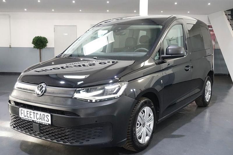 Gebraucht VW Caddy 102 PS (75 kW) 2022 Schwarz Van / Kleinbus