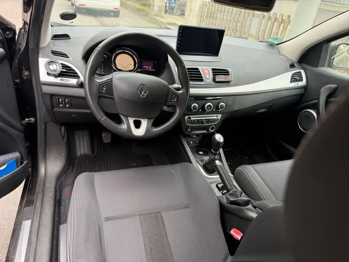 Gebraucht Renault Mégane Coupé Dynamique 110 PS (80 kW) 2009 Schwarz Coupé