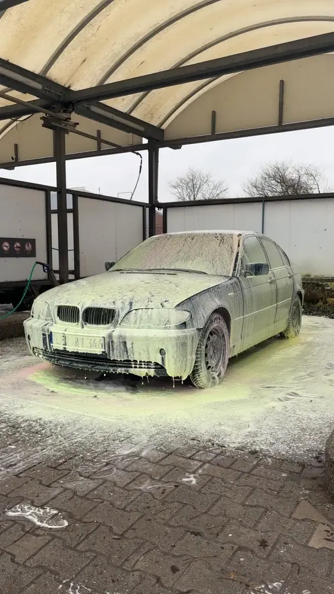 Second-hand BMW 316 116 CP (85 kW) 2003 Albastru Berlinǎ