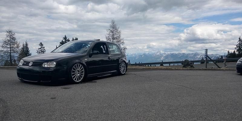 Gebraucht VW Golf R 241 PS (177 kW) 2002 Schwarz Coupé