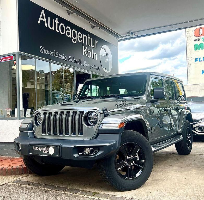 Grau Gebraucht 2020 Jeep Wrangler Unlimited Night Eagle SUV | 43.900 € (Guter Preis) - Bild 1/4