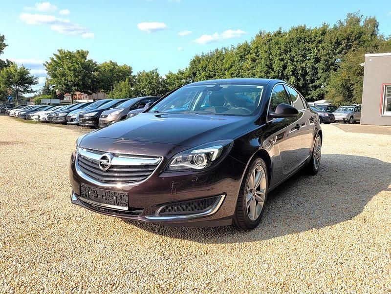 Braun Gebraucht 2015 Opel Insignia Limousine | 7.480 € (Superpreis) - Bild 1/4
