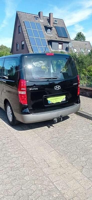 Gebraucht Hyundai H-1 Trend 170 PS (125 kW) 2017 Schwarz Van / Kleinbus