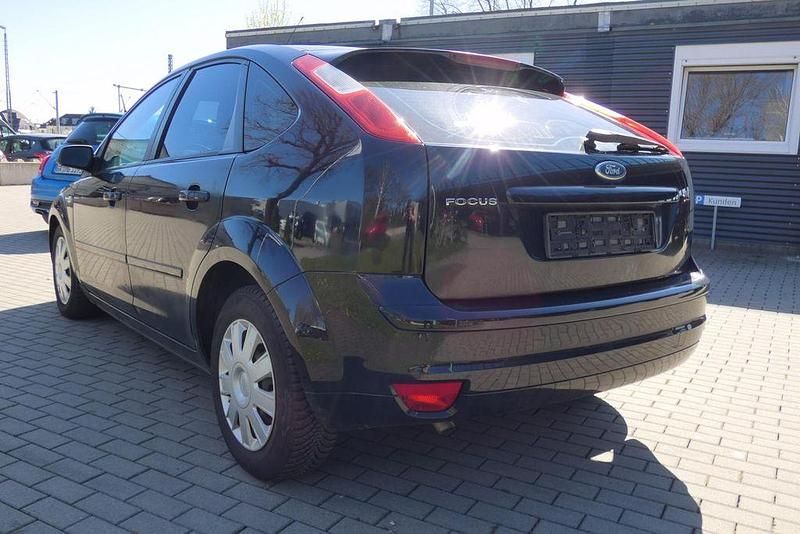Gebraucht Ford Focus Fun X 101 PS (74 kW) 2006 Pantherschwarz metallic Limousine
