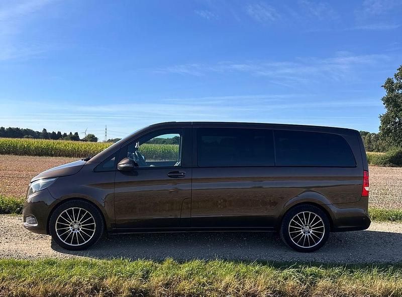 Gebraucht Mercedes V250 190 PS (139 kW) 2016 Braun Van / Kleinbus