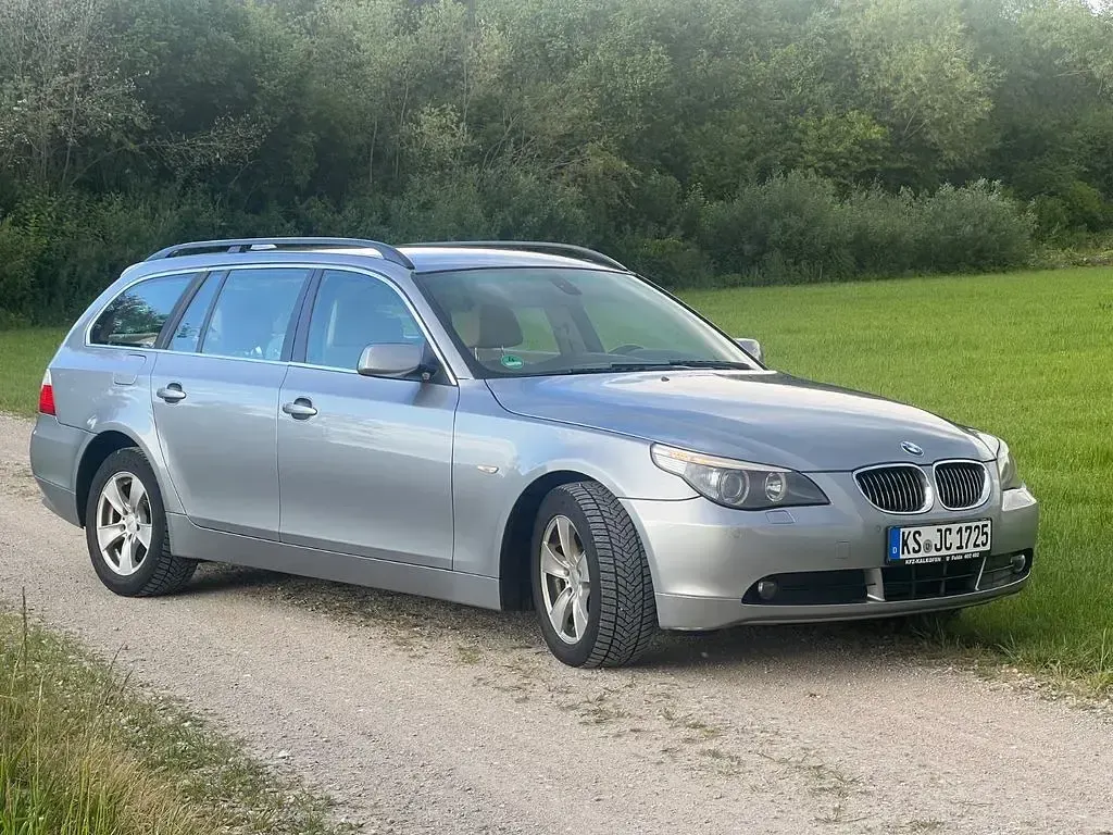 Gebraucht BMW 523 177 PS (130 kW) 2005 Grau Kombi