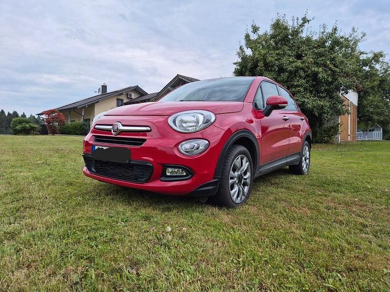 Rot Gebraucht 2016 Fiat 500X Pop Star SUV | 11.400 € (Fairer Preis) - Bild 1/4