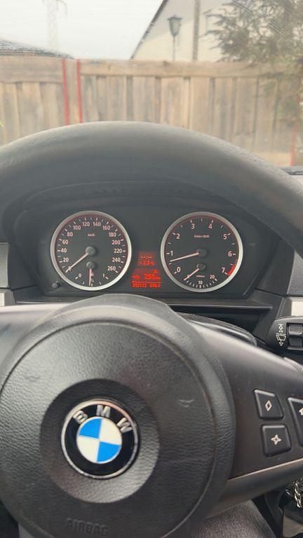 Gebraucht BMW 523 177 PS (130 kW) 2006 Schwarz Limousine