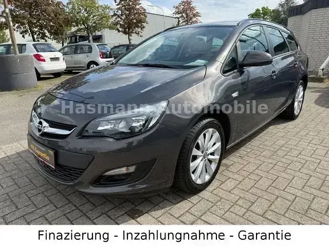 Gebraucht Opel Astra Active 140 PS (102 kW) 2013 Grau Kombi
