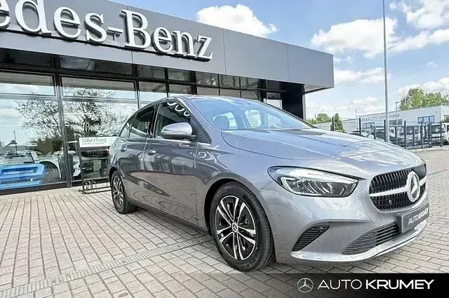 Gebraucht Mercedes B180 116 PS (85 kW) 2025 Grau Kleinwagen
