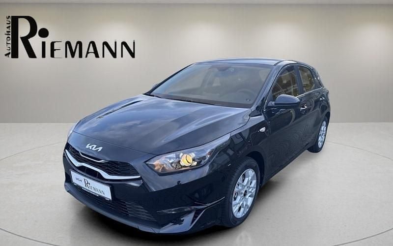 Rot Gebraucht 2024 Kia Ceed Sportswagon Vision Kombi | 20.995 € (Guter Preis) - Bild 1/4