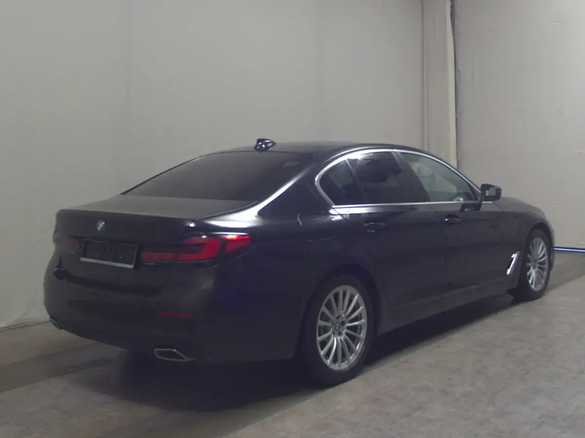 Używany BMW 520 Performance 190 KM (139 kW) 2022 Czarny Sedan/Limuzyna