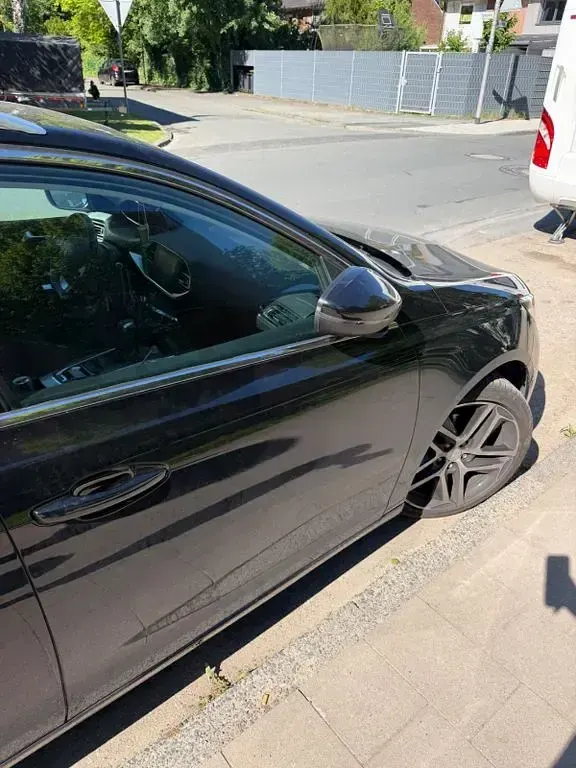 Gebraucht Peugeot 308 Active 120 PS (88 kW) 2017 Schwarz Kombi