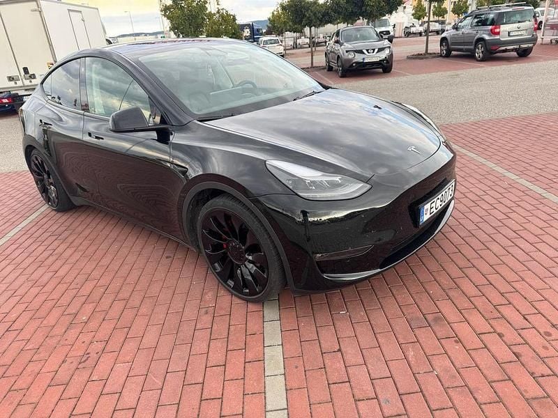 Schwarz Gebraucht 2023 Tesla Model Y Long Range AWD SUV | 32.900 € - Bild 1/4