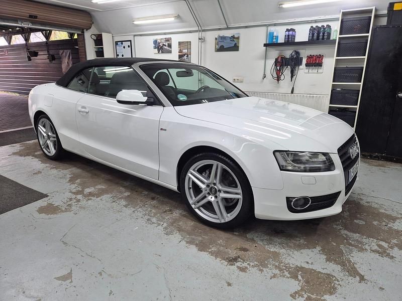 Weiß Gebraucht 2011 Audi A5 Cabriolet S-Line Cabrio | 10.999 € (Superpreis) - Bild 1/4