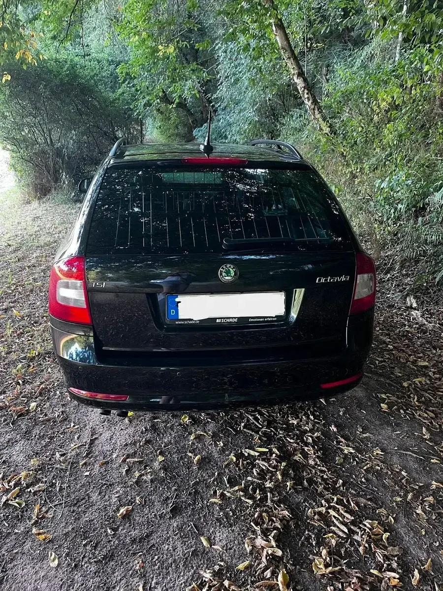 Gebraucht Skoda Octavia 122 PS (89 kW) 2012 Schwarz Kombi