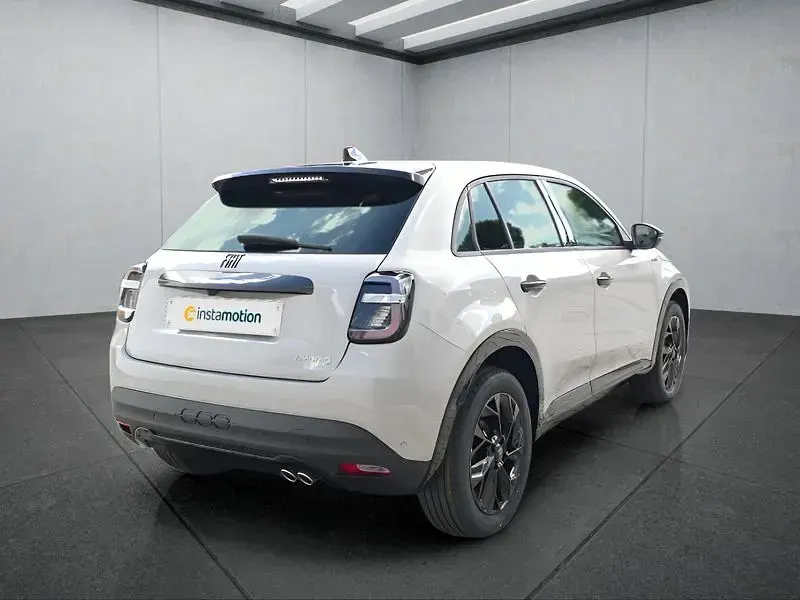 Neu Fiat 600 145 PS (106 kW) 2026 Beige SUV