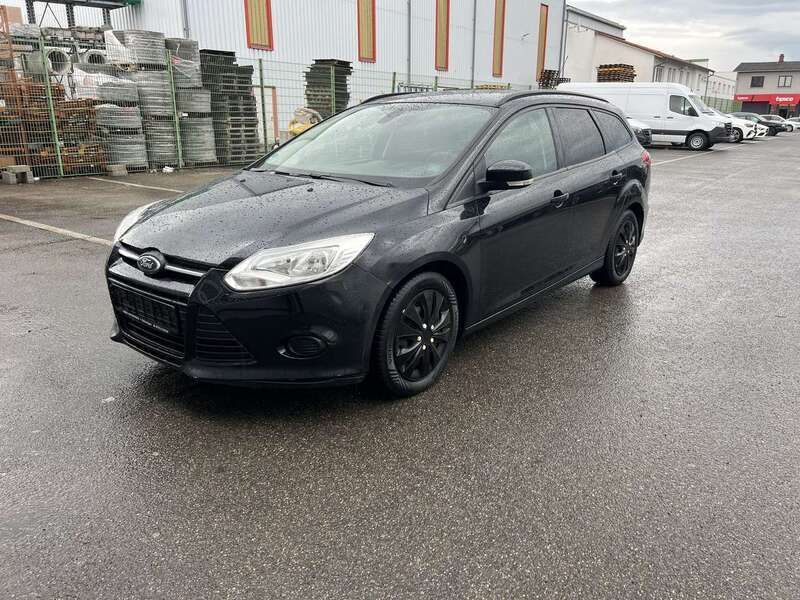 Schwarz Gebraucht 2013 Ford Focus Kombi | 1.999 € (Guter Preis) - Bild 1/4