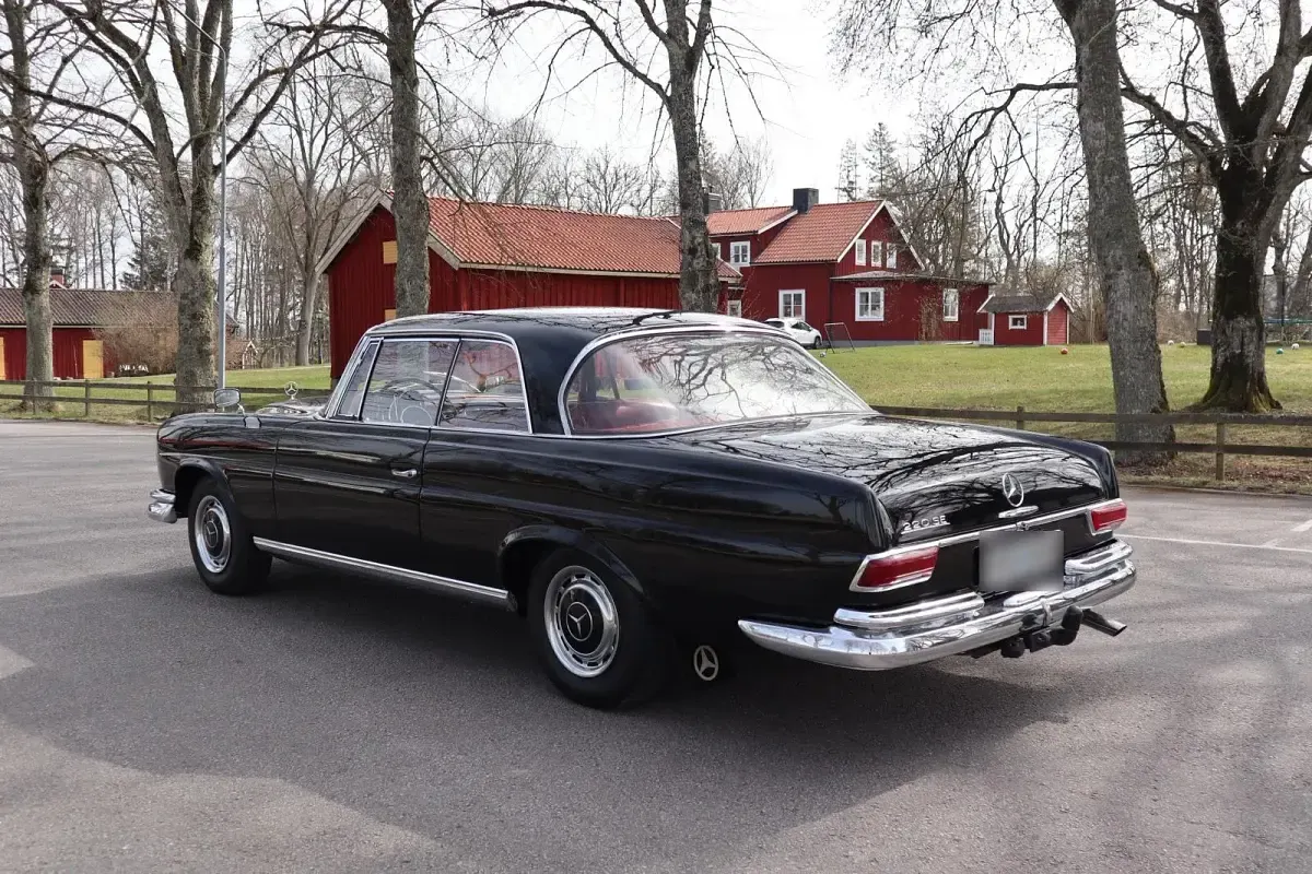 Gebraucht Mercedes 220 SE 120 PS (88 kW) 1962 Schwarz Coupé