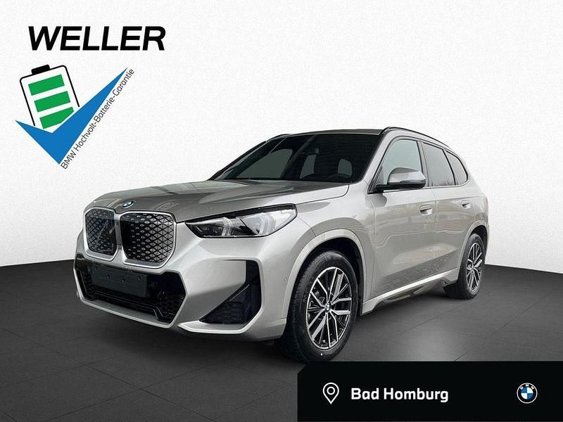 Silber Neu 2025 BMW iX1 M Sport SUV | 60.990 € (Etwas zu teuer) - Bild 1/4