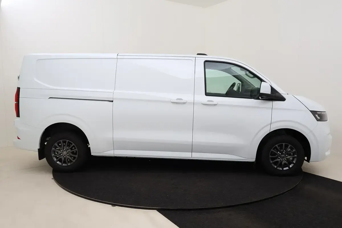 Neu VW T7 150 PS (110 kW) 2026 (clear white) Van