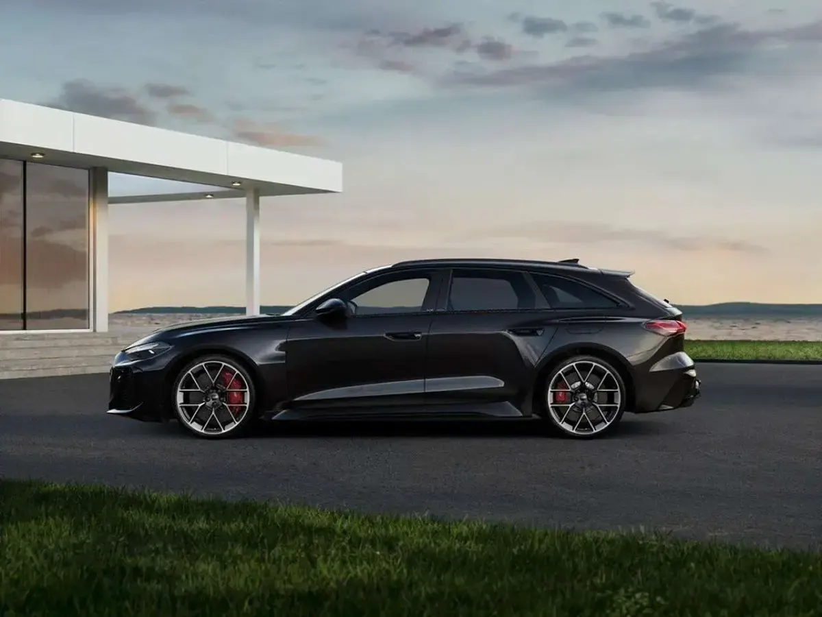 Neu Audi RS5 639 PS (469 kW) 2026 Mythosschwarz metallic Kombi