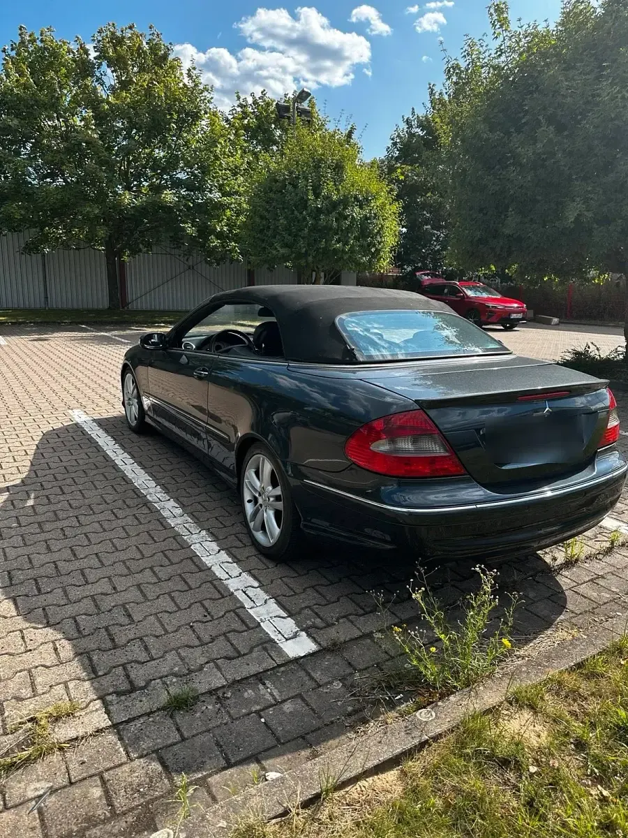 Gebraucht Mercedes CLK320 224 PS (164 kW) 2007 Violet Cabrio