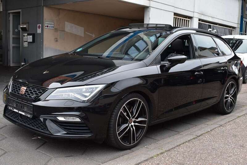 Mitternachtsschwarz Gebraucht 2018 Cupra Leon Kombi | 18.499 € (Guter Preis) - Bild 1/4