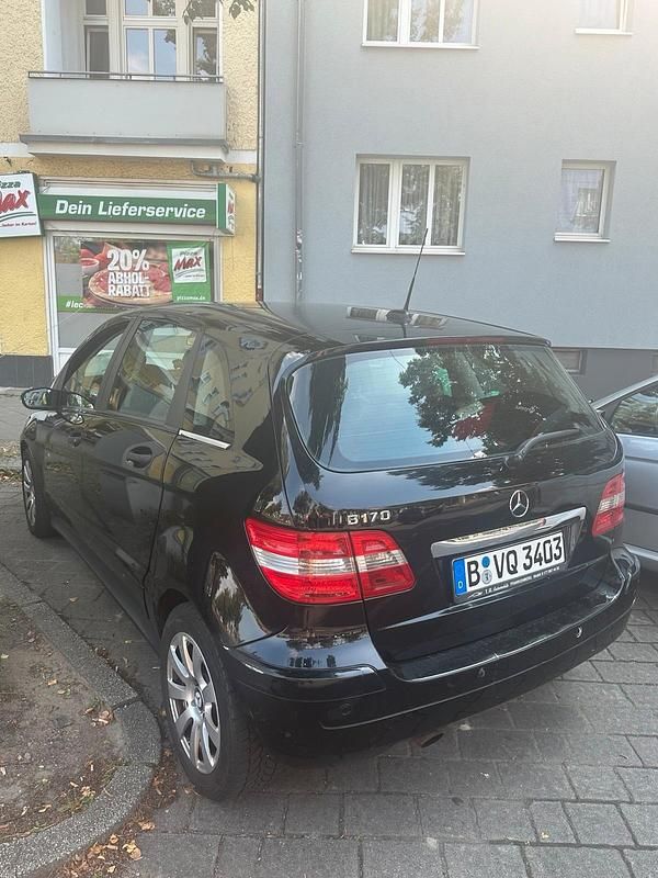 Gebraucht Mercedes B170 116 PS (85 kW) 2005 Schwarz Van / Kleinbus