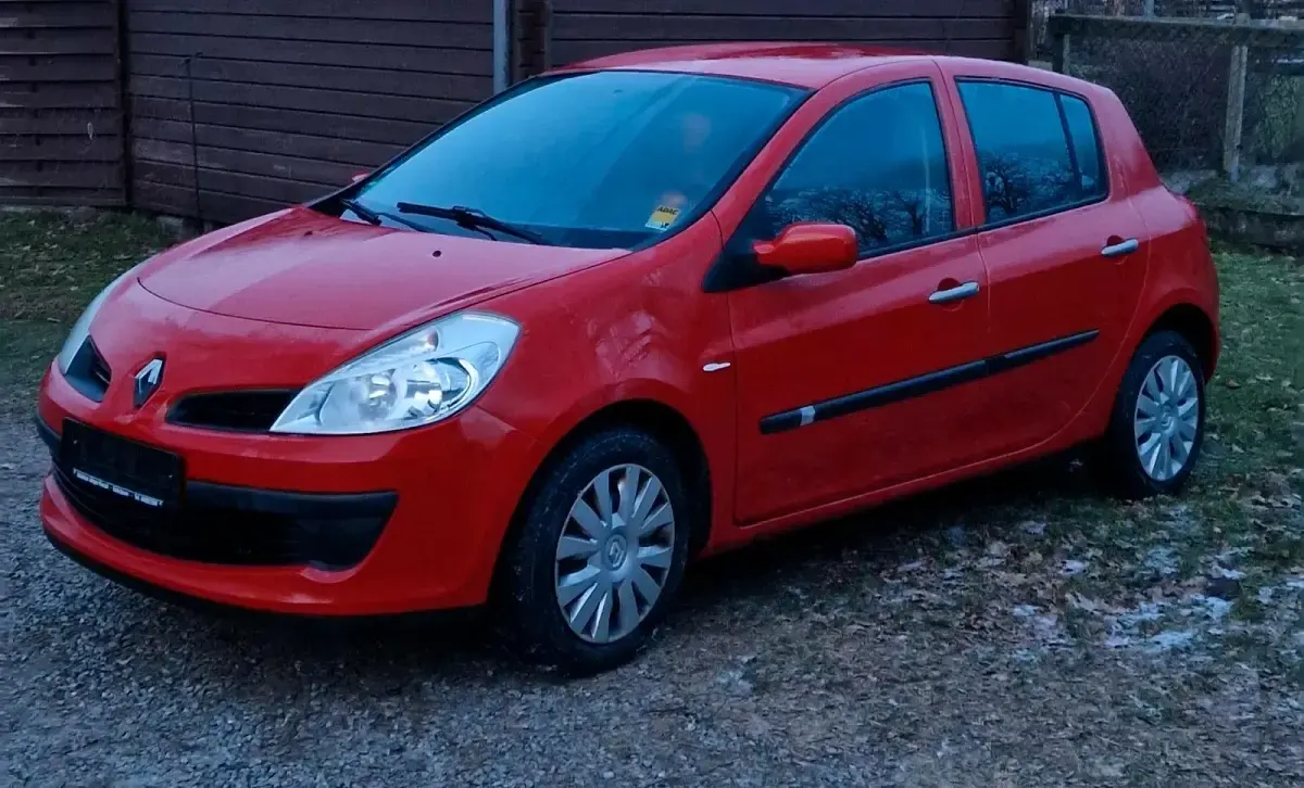 Gebraucht Renault Clio II 75 PS (55 kW) 2010 Rot Limousine
