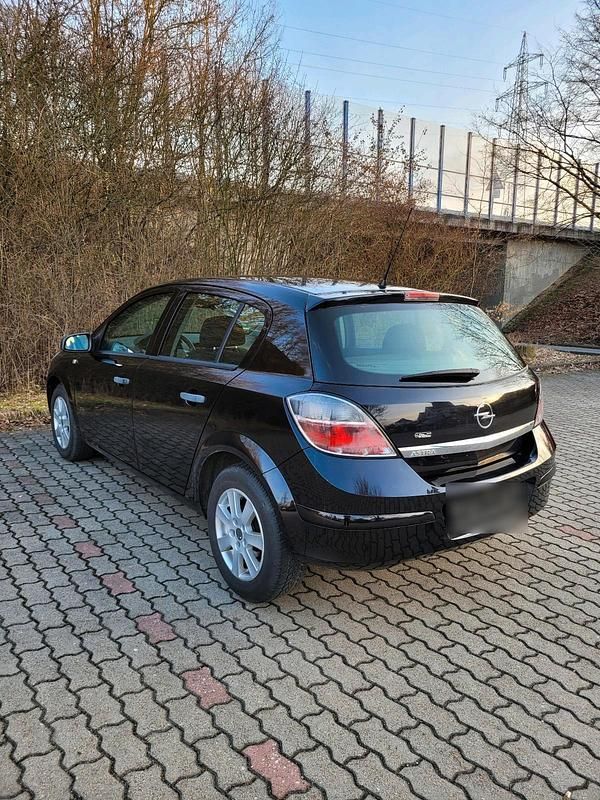 Gebraucht Opel Astra 116 PS (85 kW) 2009 Schwarz Limousine