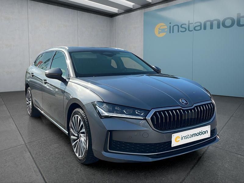 Gebraucht Skoda Superb 150 PS (110 kW) 2025 Grau Kombi