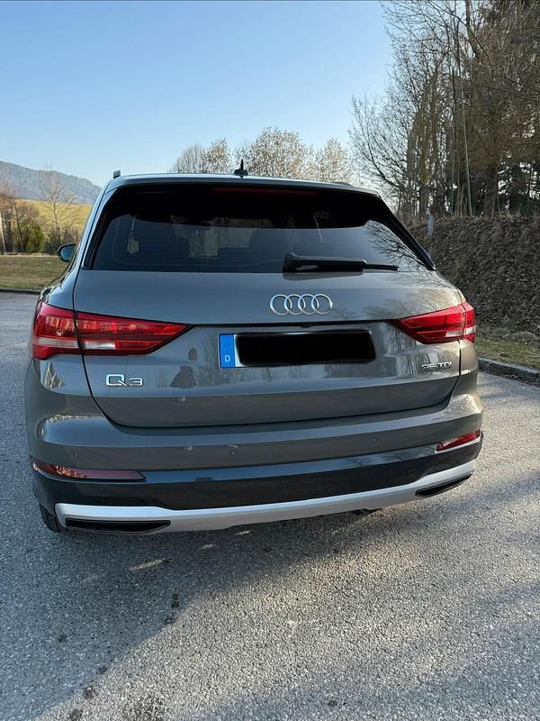 Gebraucht Audi Q3 Advanced Plus 150 PS (110 kW) 2021 Grau SUV