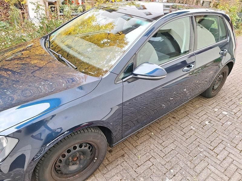 Gebraucht VW Golf VII Trendline 86 PS (63 kW) 2014 Blau Limousine