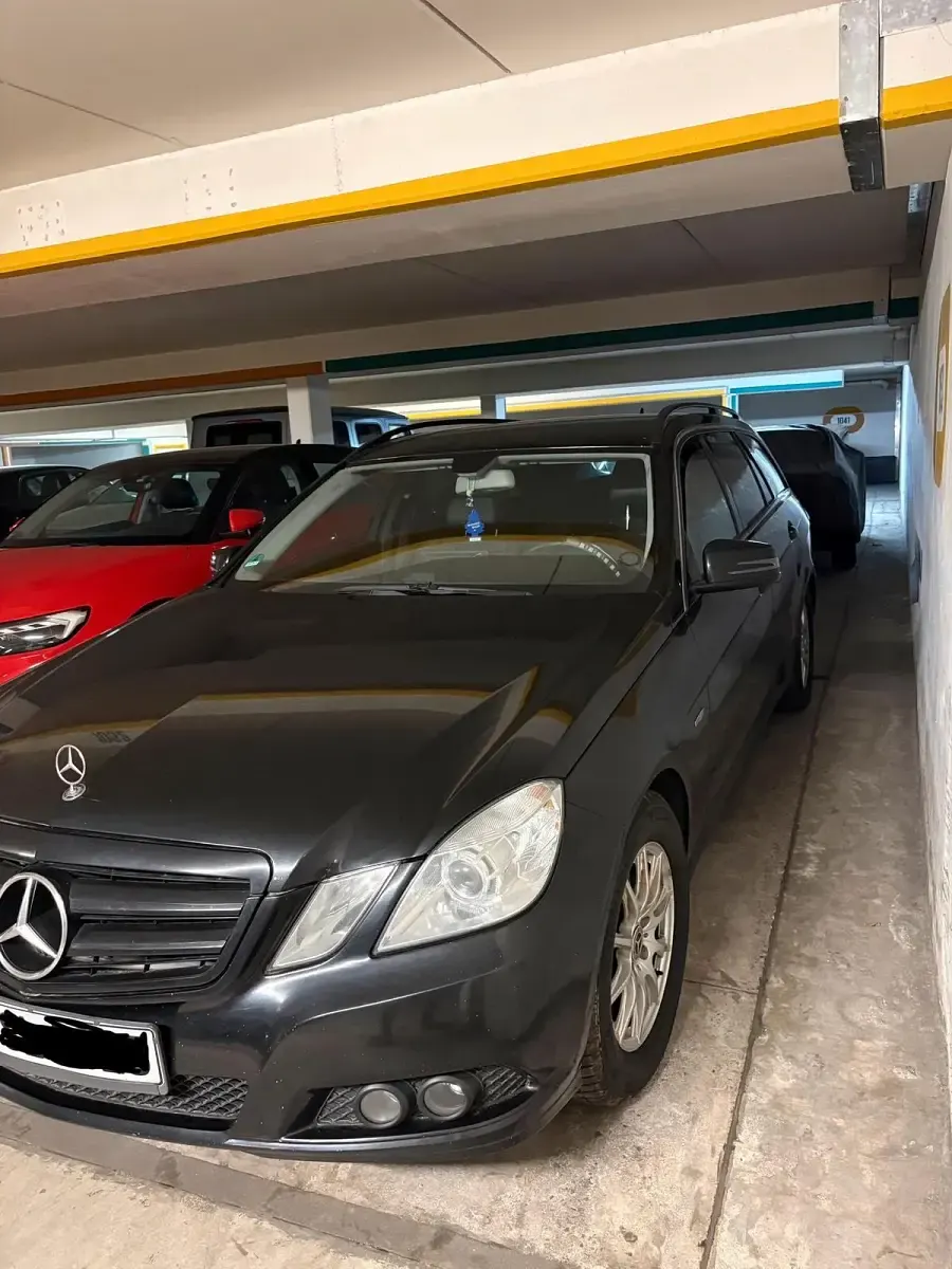 Gebraucht Mercedes E220 170 PS (125 kW) 2011 Schwarz Kombi