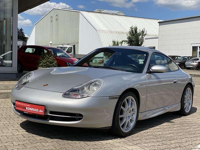 Silber Gebraucht 2000 Porsche 911 Carrera 4 Coupé | 34.996 € (Fairer Preis) - Bild 1/4