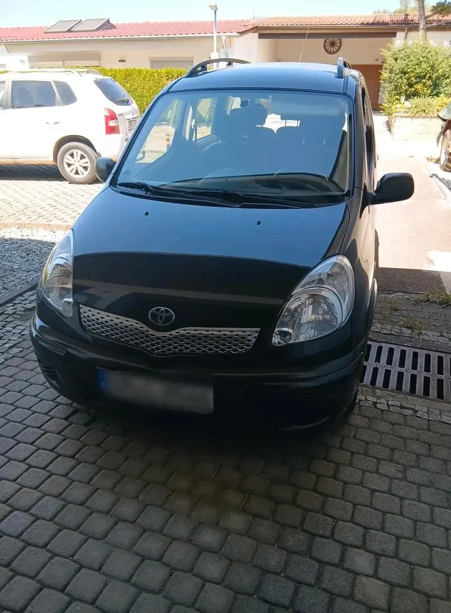 Gebraucht Toyota Yaris 62 PS (45 kW) 2004 Schwarz Kombi