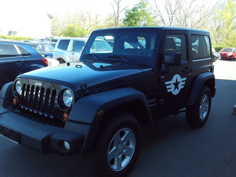 Schwarz Gebraucht 2011 Jeep Wrangler Sport SUV | 22.900 € (Fairer Preis) - Bild 1/4