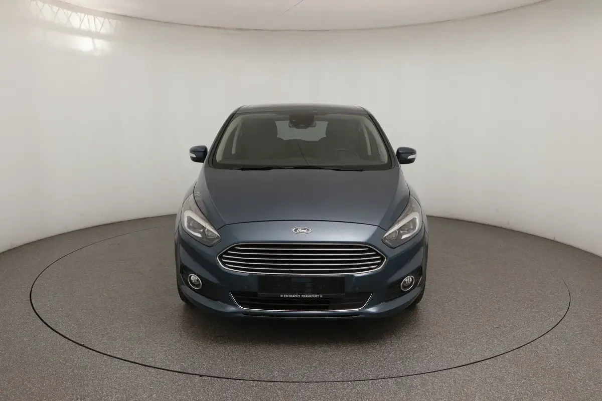 Gebraucht Ford S-MAX Titanium S 150 PS (110 kW) 2019 Chroma blau met Van / Kleinbus