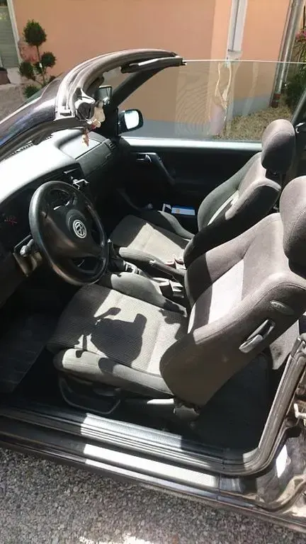 Gebraucht VW Golf Cabriolet 101 PS (74 kW) 1998 Schwarz Cabrio