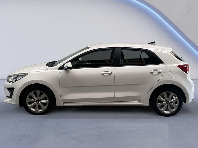 Gebraucht Kia Rio Vision 84 PS (61 kW) 2022 Weiß Limousine