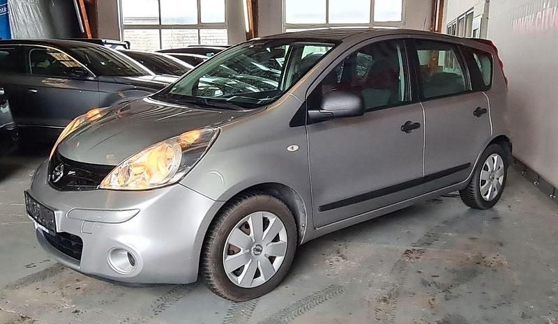 Gebraucht Nissan Note Visia 88 PS (64 kW) 2011 Silber Van / Kleinbus
