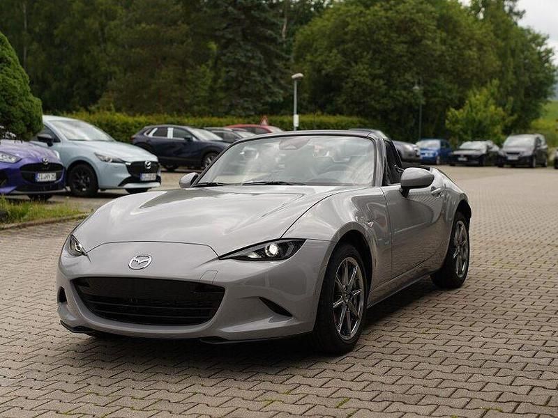 Neu Mazda MX5 Exclusive-Line 132 PS (97 kW) 2025 Grau Cabrio
