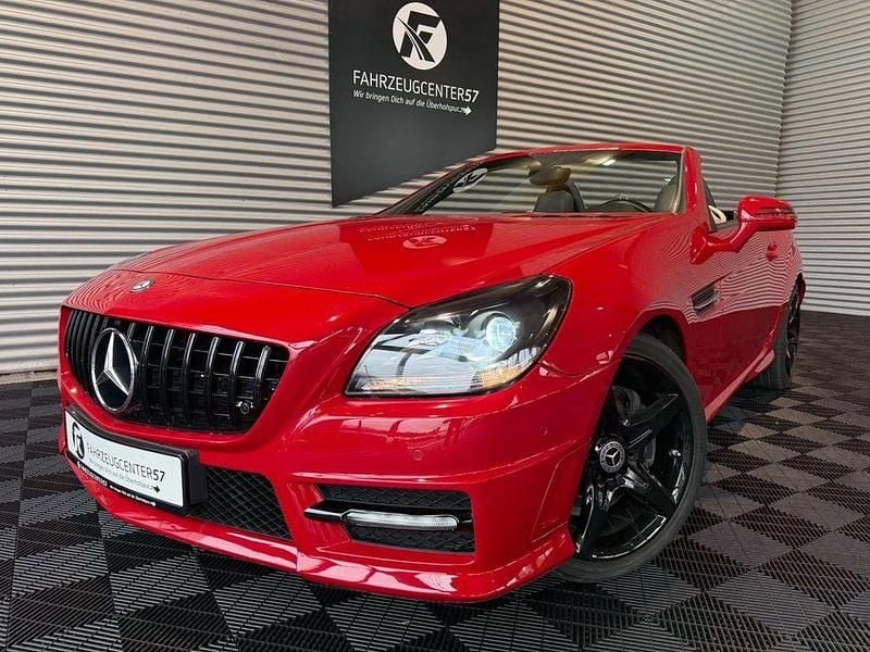 Gebraucht Mercedes SLK350 306 PS (225 kW) 2011 Rot Cabrio