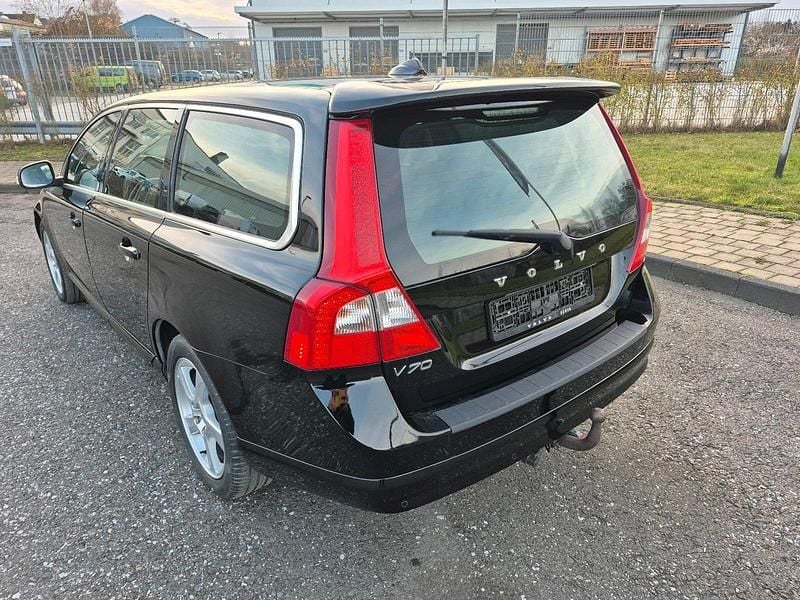Używany Volvo V70 203 KM (149 kW) 2012 Czarny Kombi