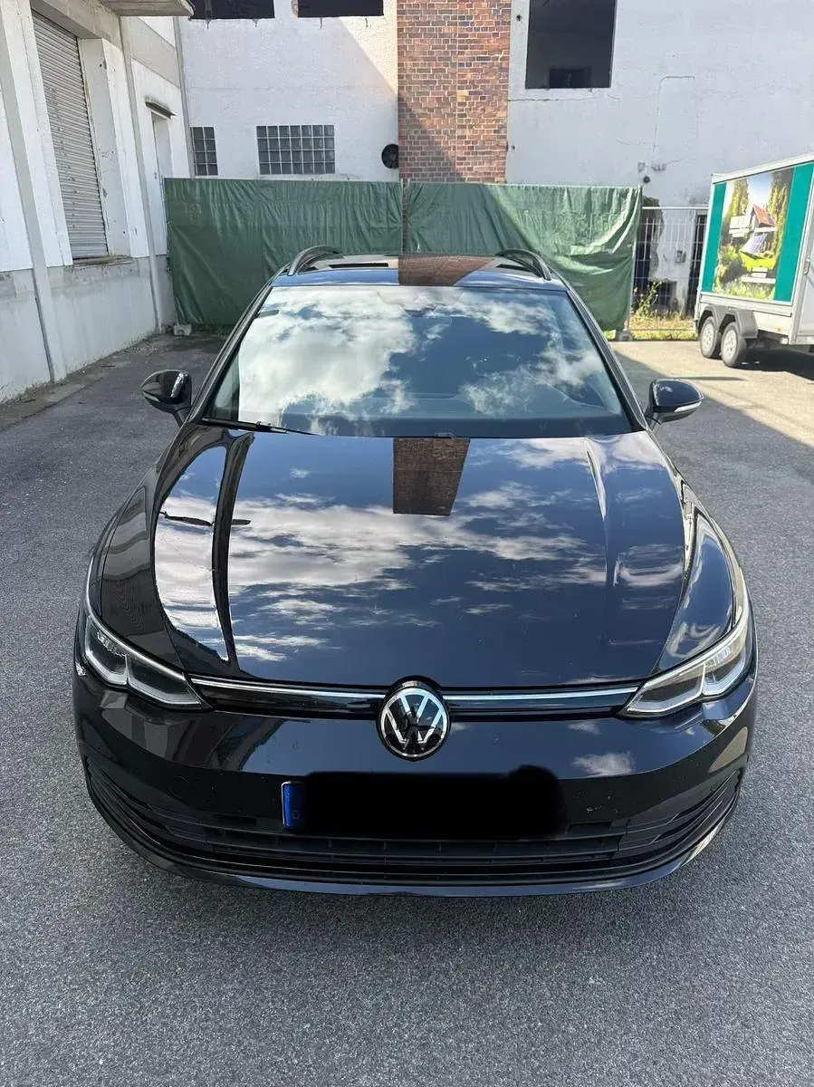 Gebraucht VW Golf VII Life 150 PS (110 kW) 2021 Schwarz Kleinwagen