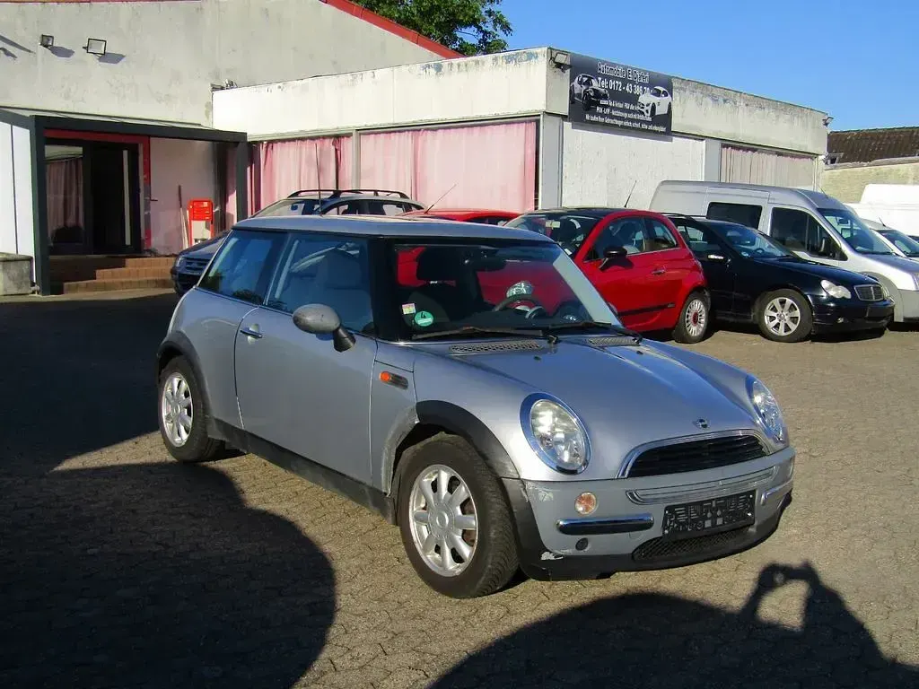 Gebraucht Mini ONE 90 PS (66 kW) 2002 Pure silver metallic Kleinwagen